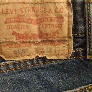 Levis  505
